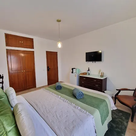 Guest house - & Rooms, Rooftop River View, Bbq & Ac 3*