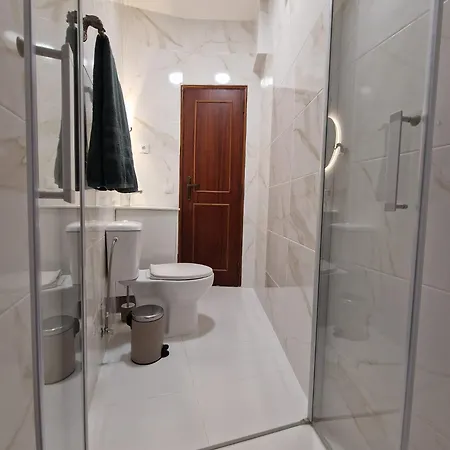 - & Rooms, Rooftop River View, Bbq & Ac 3* Portimao