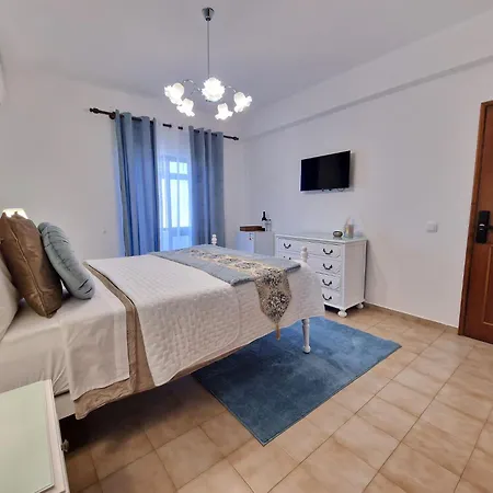- & Rooms, Rooftop River View, Bbq & Ac 3*