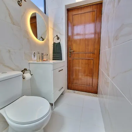 - & Rooms, Rooftop River View, Bbq & Ac 3*